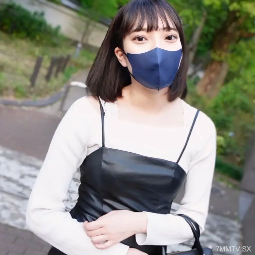 FC2-PPV-4484174 - “Special price right now,” “completely face-to-face”—I just moved here from the countryside, so she’s taught me a lot about big-city life! I said I wanted to flirt because I’ve been talking to men for ove